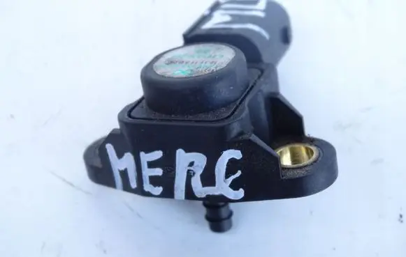 Mercedes-Benz ML W166 Air pressure sensor A0061539728