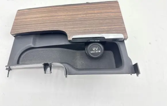 Volvo XC60 Ashtray (front) 32275469 32275471