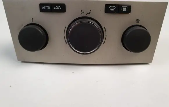 Opel Zafira B Interior fan control switch 13250621