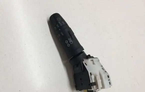 Nissan X-Trail T31 Indicator stalk 7421SD