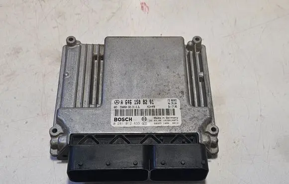 Mercedes-Benz Vito Viano W639 Engine control unit/module A6461508291 0281012833