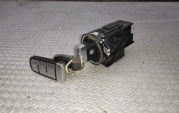 Volkswagen PASSAT B6 Ignition lock 3C0905843Q