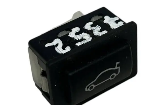 BMW 5 E60 E61 Tailgate opening switch 9200316