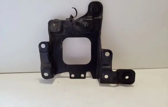 Volvo V40 Cross country Battery tray AV61R6K034AB