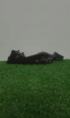 Volkswagen PASSAT B6 Front bumper mounting bracket 3C0807724