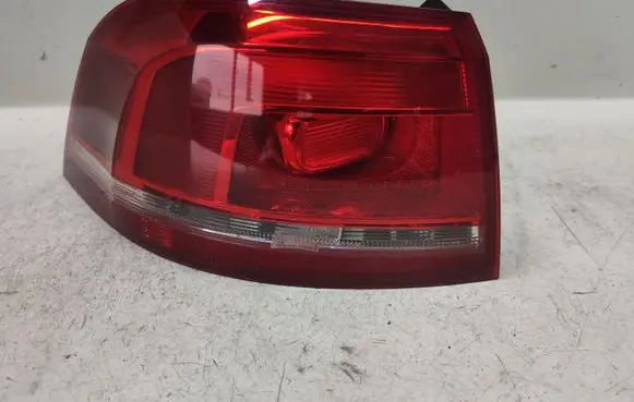 Volkswagen PASSAT B7 Rear/tail lights 3AF945095E