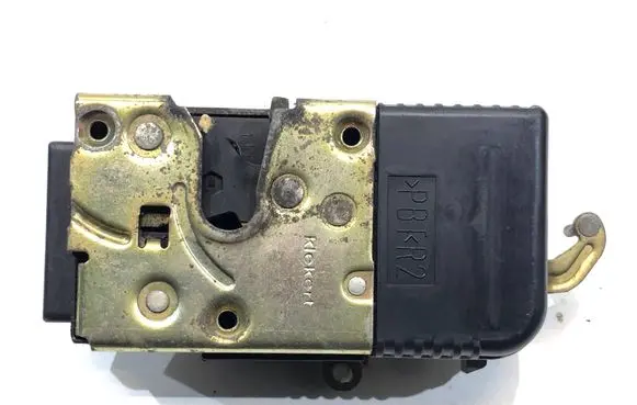 Peugeot 807 Front door lock 