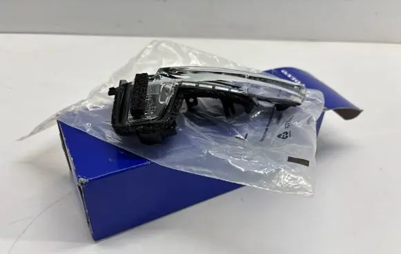 Polestar 2 Mirror indicator light 31385686