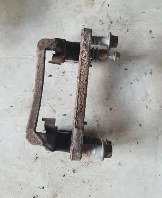 Chevrolet Captiva Brake caliper pad carrier rear 