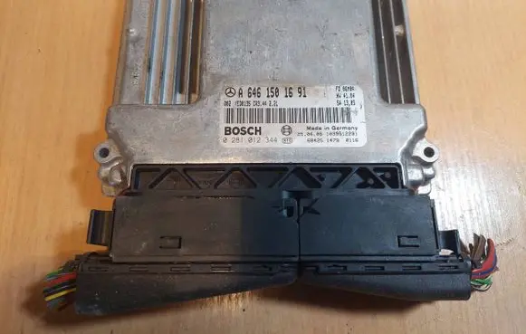 Mercedes-Benz C W203 Engine control unit/module ECU 0281012344 A6461501691 CR3.44