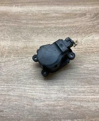 Opel Vectra C Air flap motor/actuator 985100V 526230707 WITHPLUG