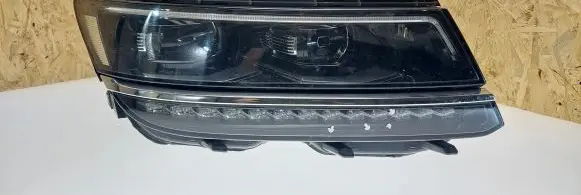 Volkswagen Tiguan Headlight/headlamp 5NB941082A 3674581