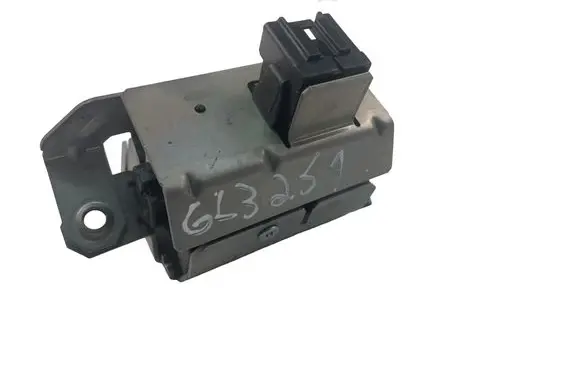 Volvo V70 Tailgate/trunk/boot lock/catch/latch 31333541