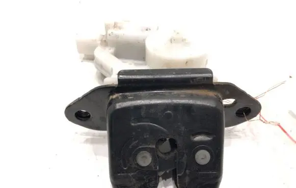 Renault Kadjar Tailgate exterior lock 