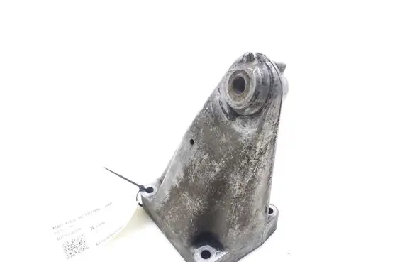 Mercedes-Benz E W211 Engine mounting bracket A6112230804