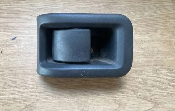Volvo XC60 Engine bonnet (hood) release handle 30779851