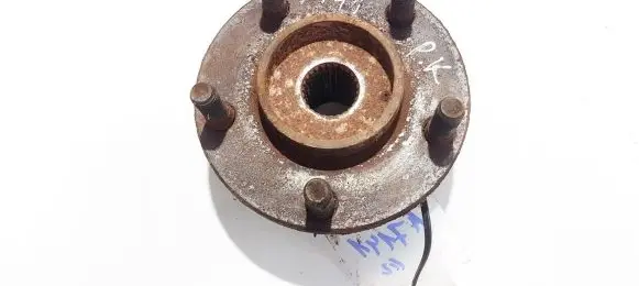 Chrysler Town & Country III Front wheel hub