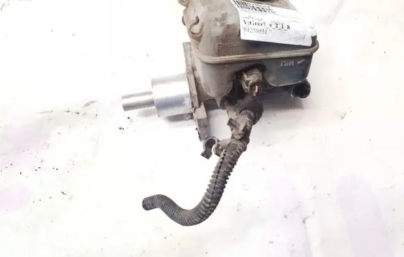 Opel Zafira A Master brake cylinder