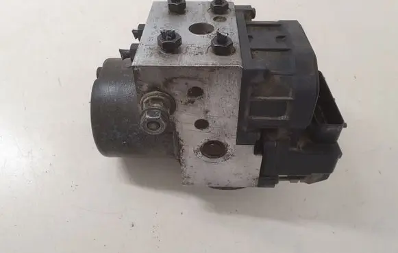 Audi A4 S4 B5 8D ABS Pump 8E0614111AB