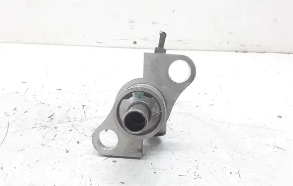 Audi A8 S8 D2 4D Master brake cylinder