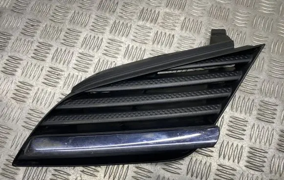 Nissan Almera N16 Front grill 62330AU300