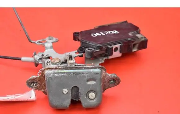 Subaru Outback Tailgate/trunk/boot lock/catch/latch