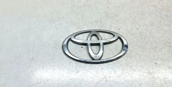 Toyota Prius (XW20) Manufacturer badge logo/emblem 