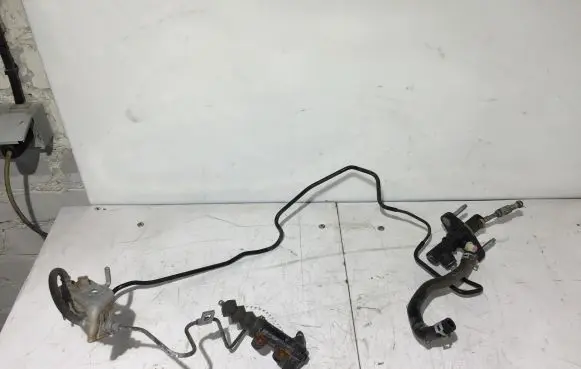 Toyota Yaris Clutch master cylinder 314200D160C