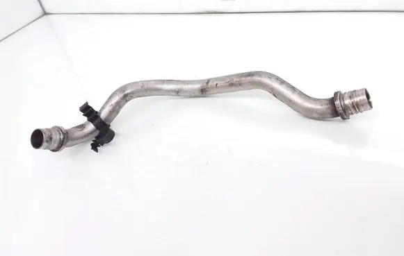 Coolant pipe/hose
