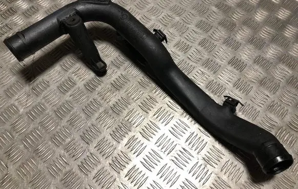 Audi 100 S4 C4 Intercooler hose/pipe 8D0145840S