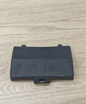 Volvo S80 Fuse box cover 30772971