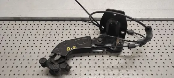 KIA Carnival Sliding door lock 20024171