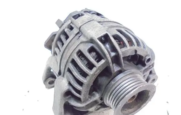 Opel Corsa C Generator/alternator 24437119