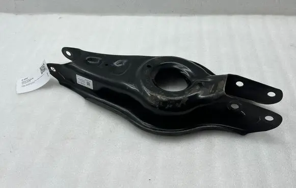 Tesla Model 3 Rear upper control arm/wishbone 104445100F