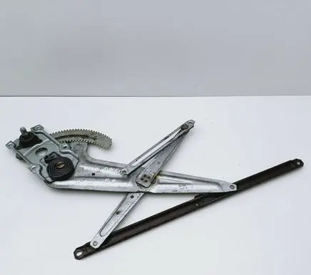Suzuki Baleno EG Front door manual window regulator 