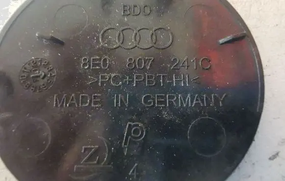 Audi A4 S4 B5 8D Rear bumper row hook cap/cover 8E0807241C