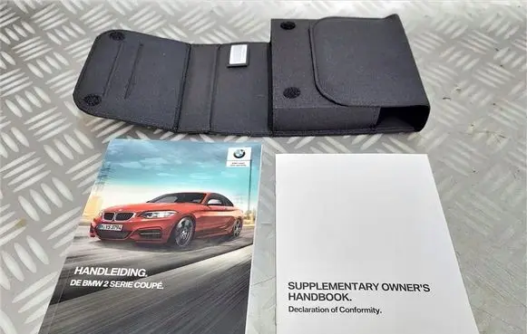 BMW 2 F22 F23 Owners service history hand book 