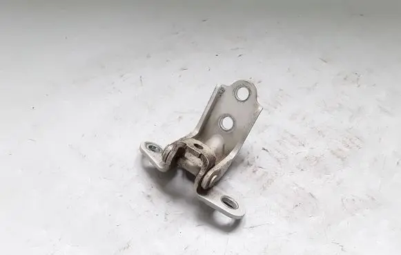 KIA Magentis Front door lower hinge A046057