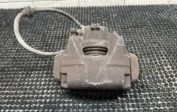 Renault Captur Front brake caliper