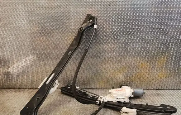 BMW 1 E81 E87 Front door electric window regulator 7067795