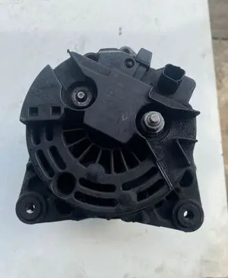 Nissan Qashqai Generator/alternator 8200728292 0124525140