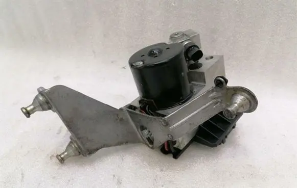 Mercedes-Benz S W220 ABS Pump A0044314612