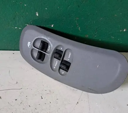 Chrysler Voyager Electric window control switch 04685780AB 0SM751D5AB 746754914