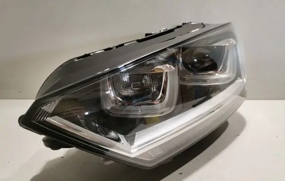 Volkswagen Golf Sportsvan Headlight/headlamp 517941033B 90056398