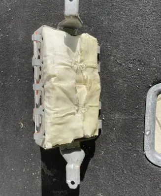 Knee airbag