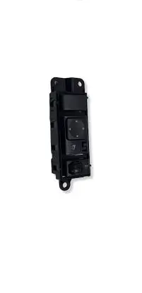 Nissan Juke I F15 A set of switches 681RUBV80A