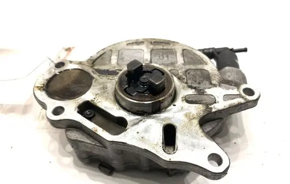 Volkswagen Tiguan Vacuum pump 03L145100F
