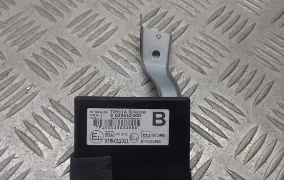 Toyota Avensis T270 Immobilizer control unit/module 89780-05080