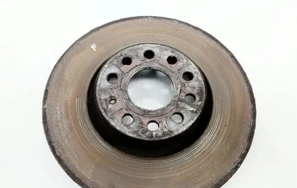 Volkswagen PASSAT B6 Front brake disc