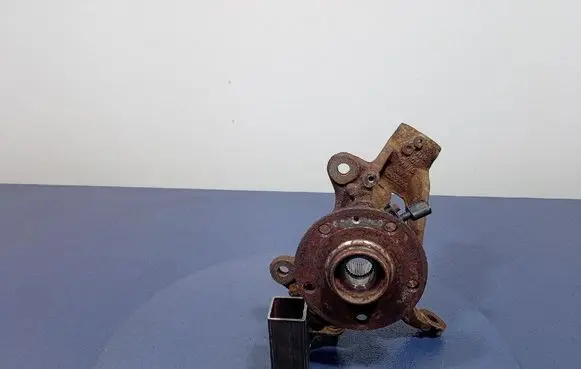 Volkswagen Golf Sportsvan Front wheel hub spindle knuckle 5Q0255R